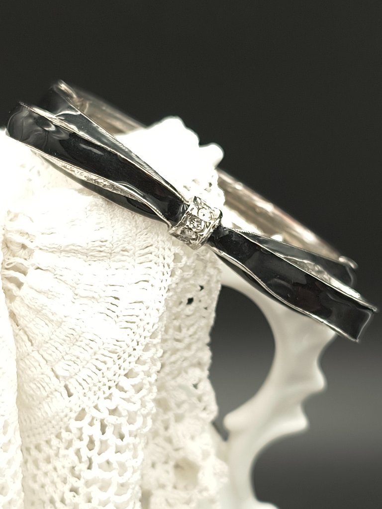 Vintage Black Enamel Bow Clamper Bangle Bracelet Silver Tone Rhinestone Retro